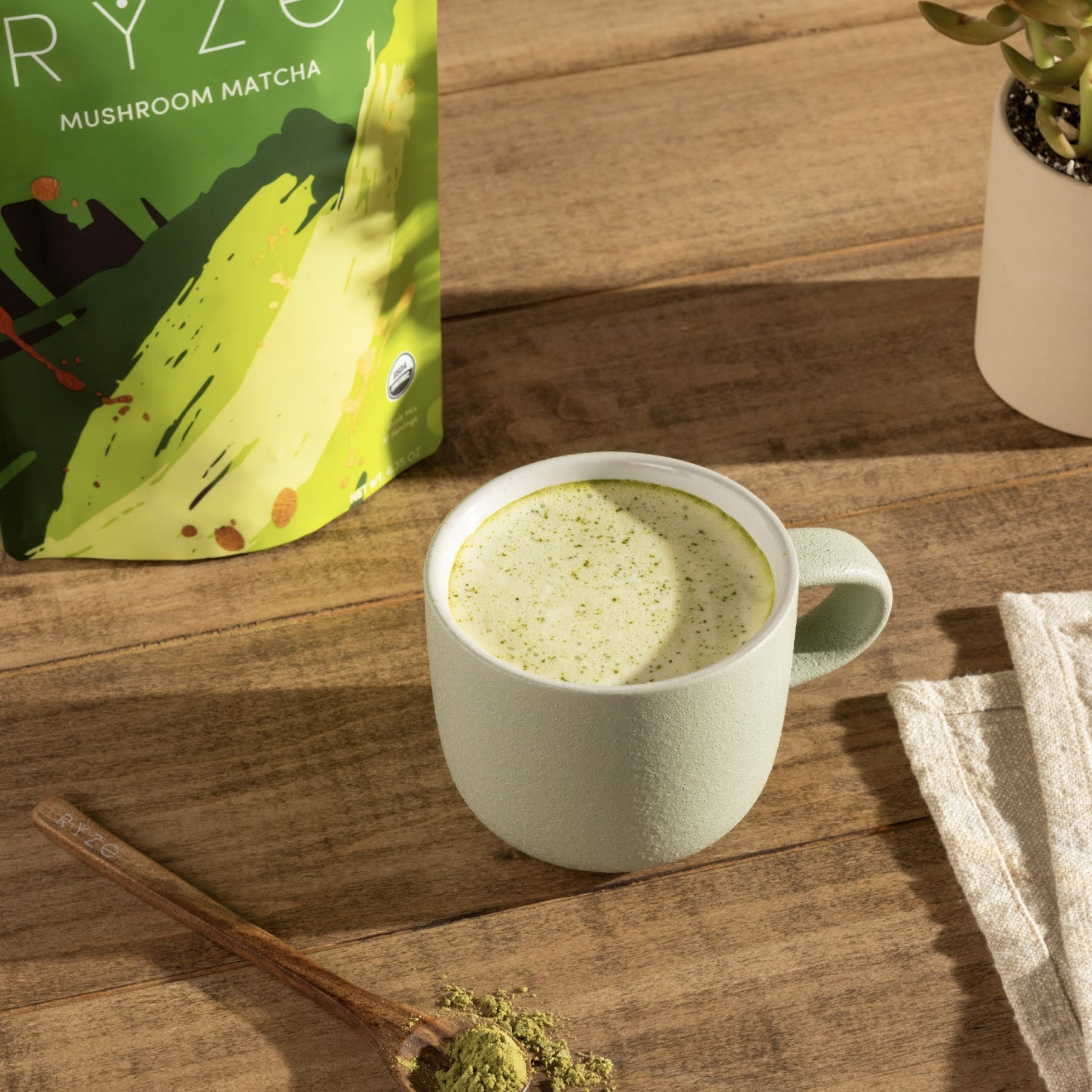RYZE Mushroom Matcha — Organic Instant Matcha Latte with Lion's Mane & King Trumpet, 30 Servings Q4